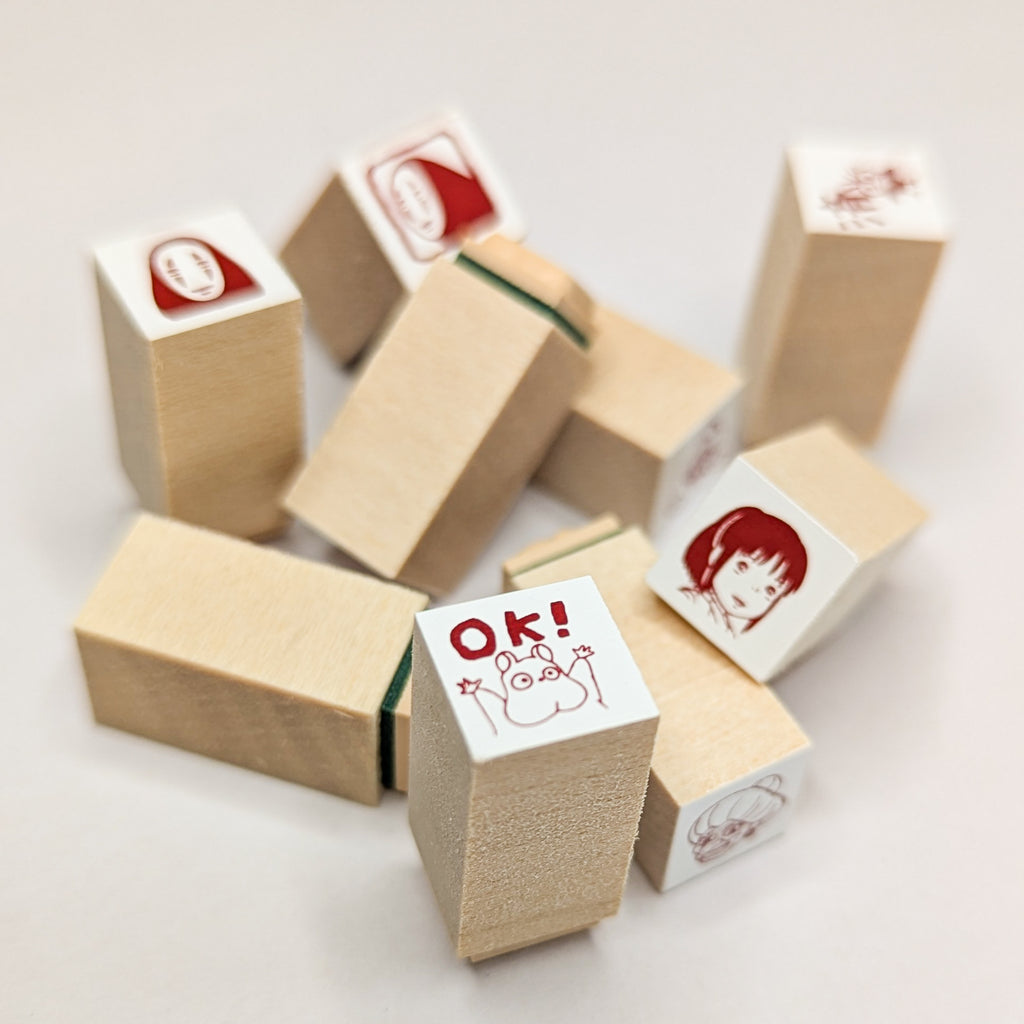 Studio Ghibli Stempel Set Chihiros Reise | Nahaufnahme einzelner Stempel mit Charakteren wie Ohngesicht und Chihiro