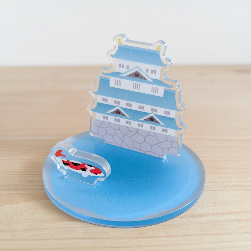 Blauer Acryl-Smartphone-Ständer mit mehrschichtiger japanischer Burg und Koi-Fischen-Motiv