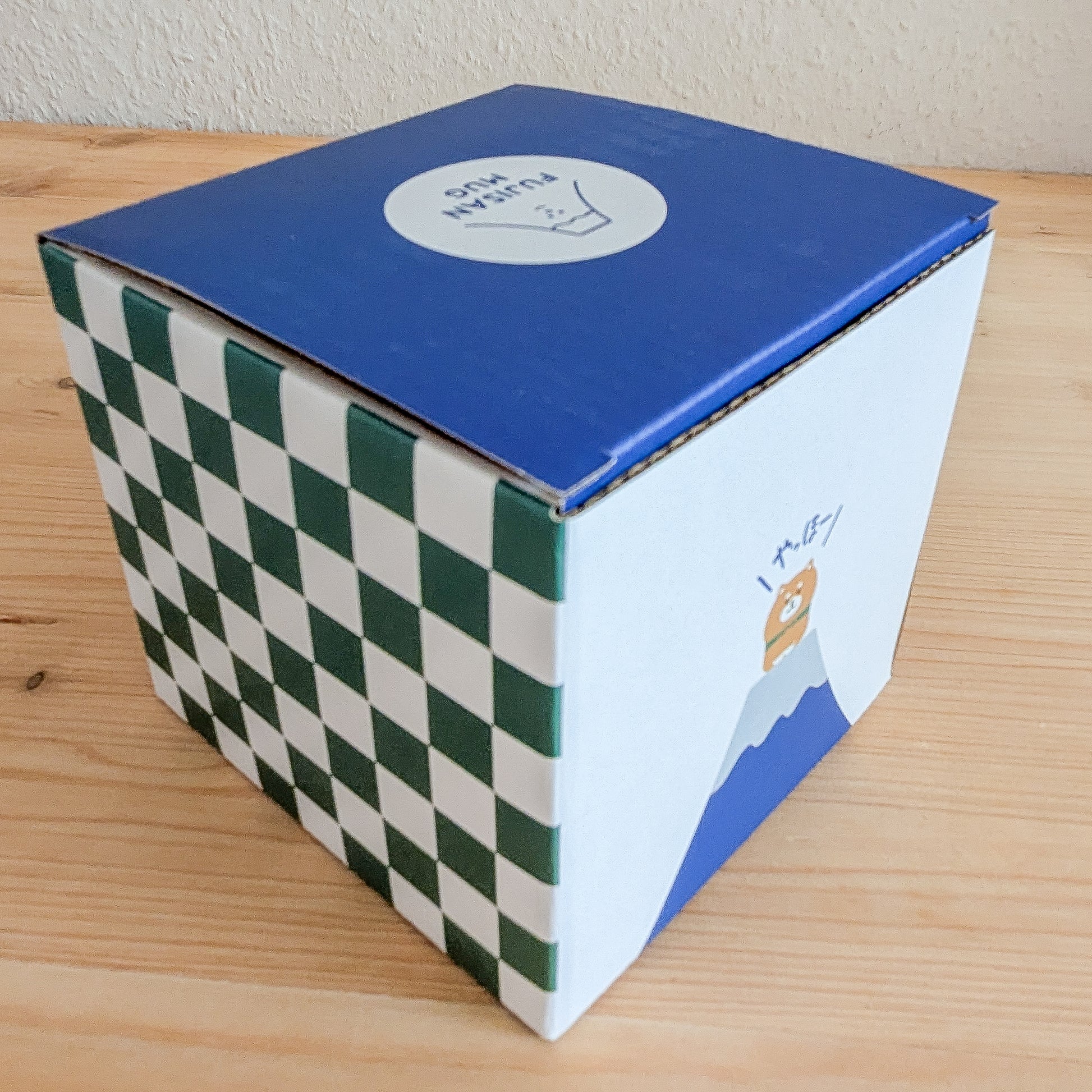 Fuji-san Tasse mit Shiba Inu Figur – Keramik Becher im Mt. Fuji Design