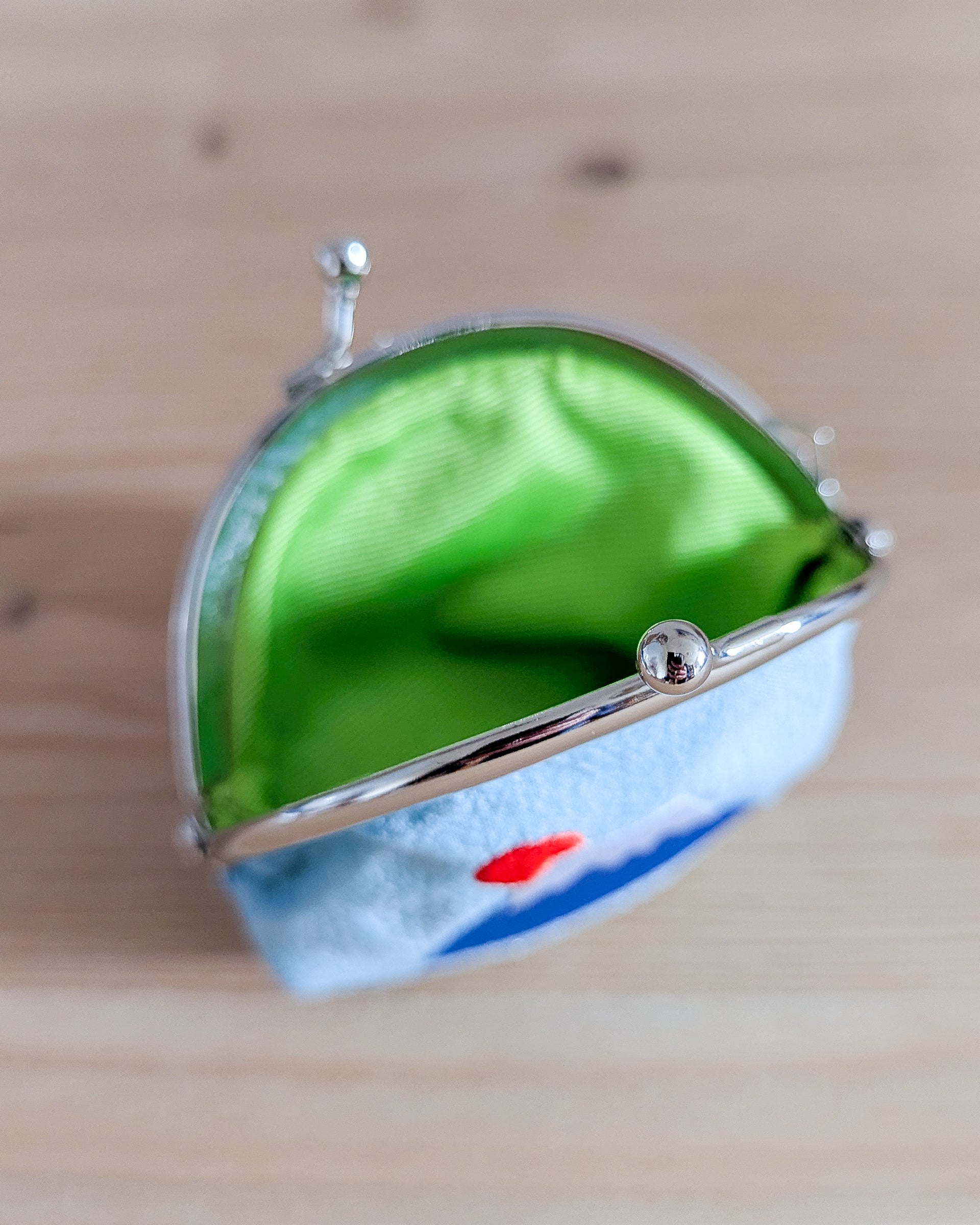 Stoff-Geldbörse Fujisan – Besticktes Bergmotiv mit Sonnenaufgang